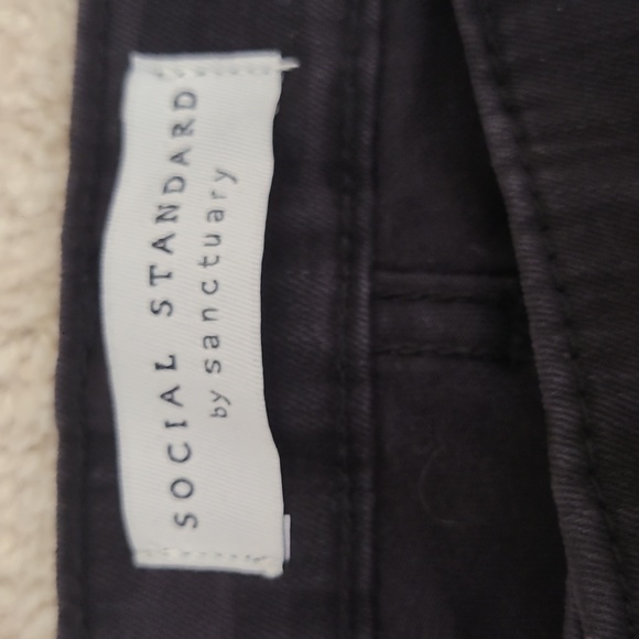 NWT Social Standard by Sanctuary size 10 Black/Camo Jeans - Picture 4 of 10